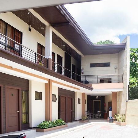 Oyo 153 Espacio De Clarita Hometel Davao City Esterno foto